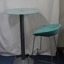 Table haute en verre