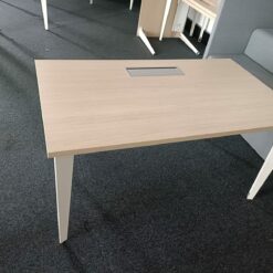 Bureau plan droit 140 x 80 cm
