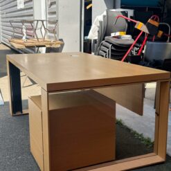 Bureau de direction en bois clair