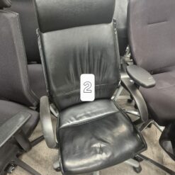 Fauteuil de bureau professionnel sur roulettes en cuir