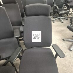 Fauteuil de bureau ergonomique noir avec appui-tête