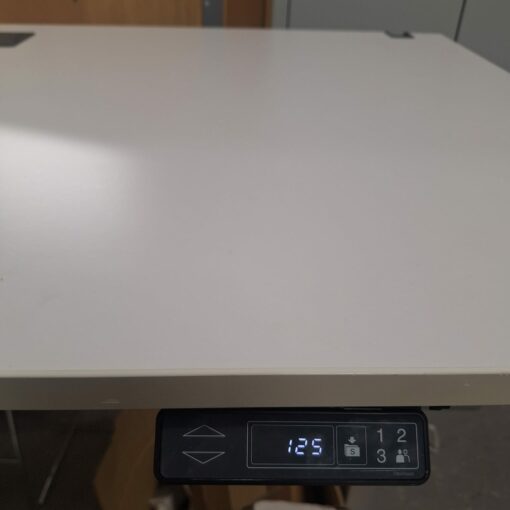 Bureau électrique assis-debout Steelcase