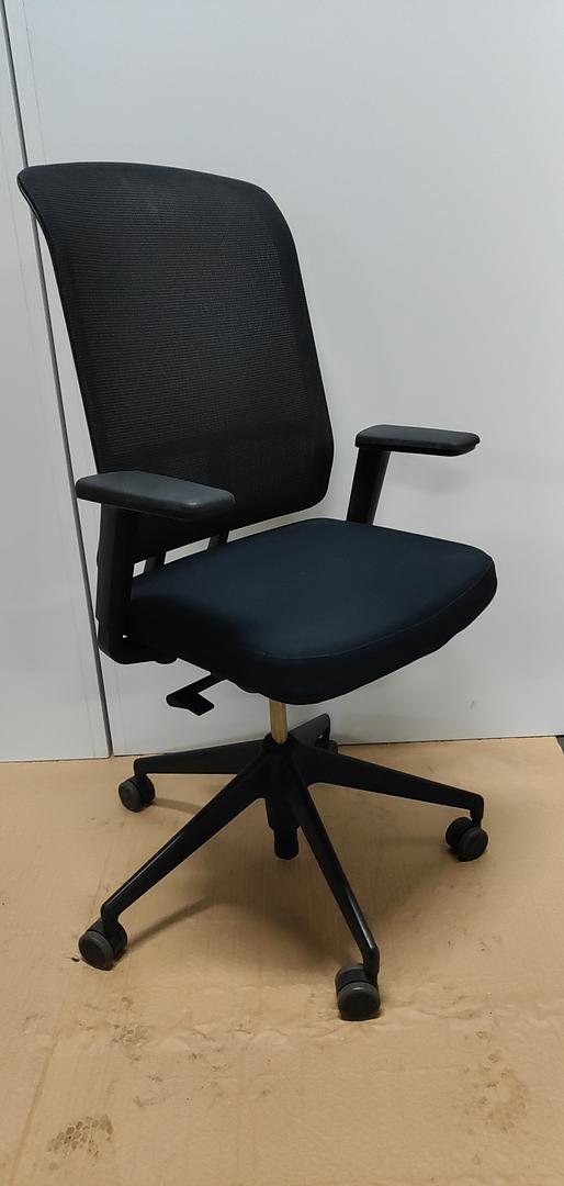 82139025-01ca-4476-9dd2-c3ebbe5c0f78.medium