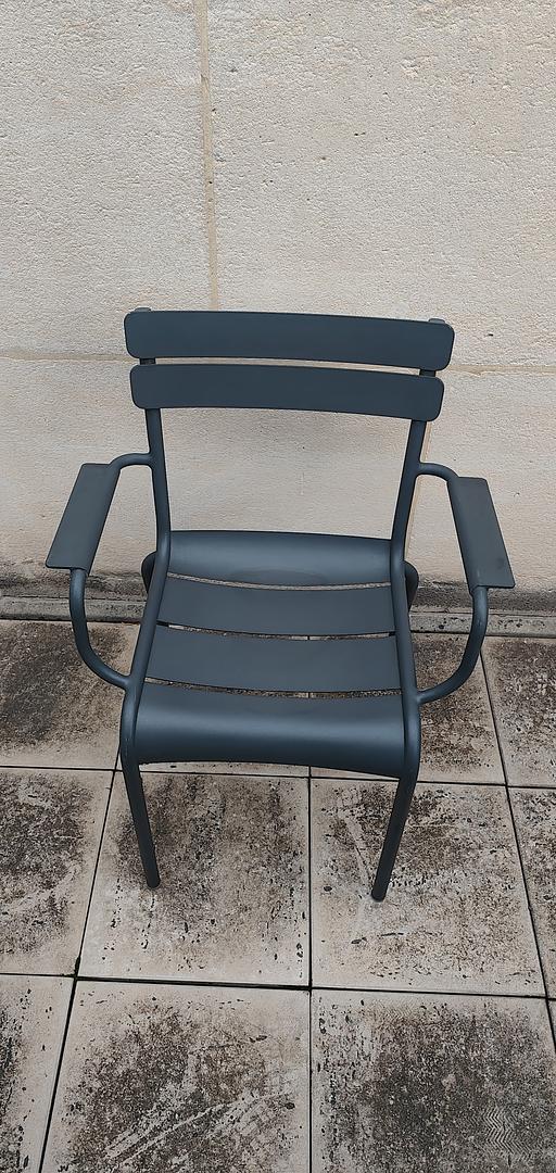 8c7b8ee3-67cd-439a-aafe-5e848de18592.medium