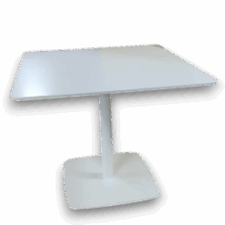 Table carrée Coalesse blanche avec pied central