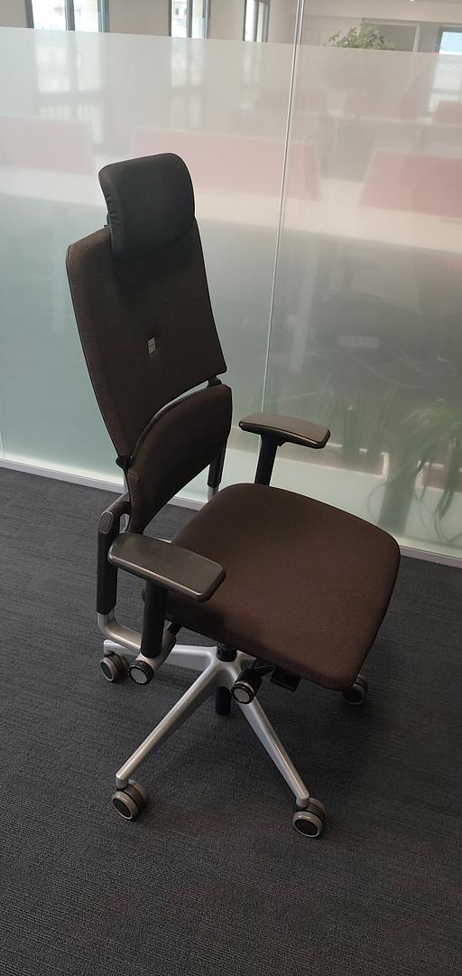 3ccc2dac-1620-4d2d-8a08-0186bc5d78f1.medium