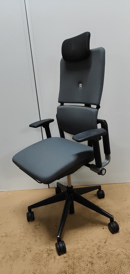 509ccf50-f476-45ec-ab0e-e1e3d108b0b6.medium