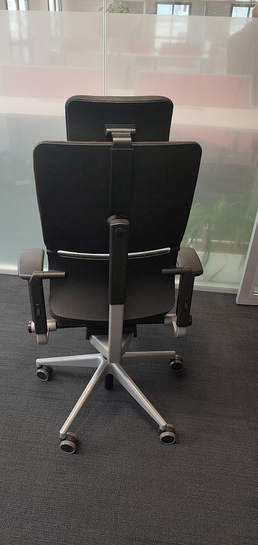 Fauteuil de bureau STEELCASE Please 2 marron avec têtière Fauteuil de bureau STEELCASE Please 2 marron avec têtière