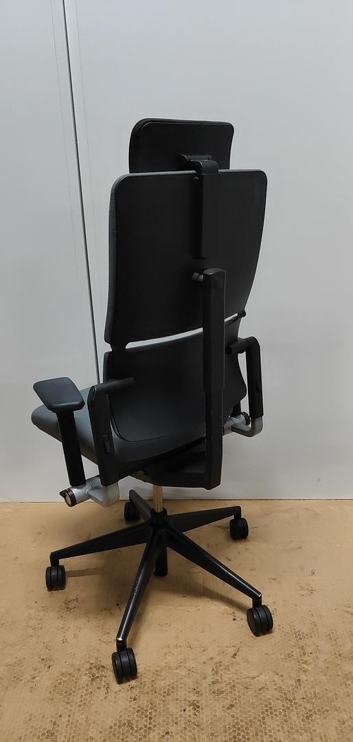 ea0346ef-1c95-46a9-93bc-2047b6893a3c.medium