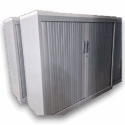 Armoire basse à rideaux en métal gris