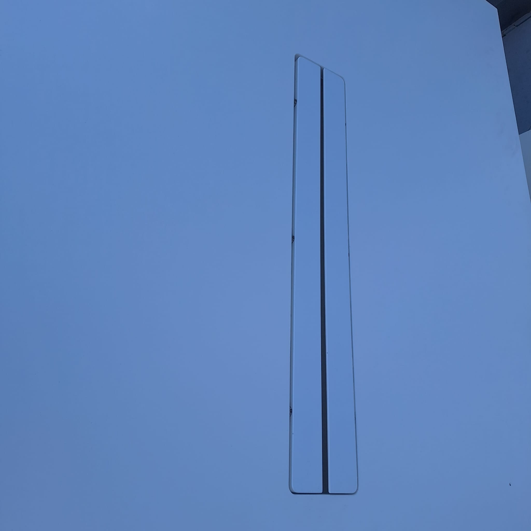 Table de réunion 140 x 210 cm Table de réunion 140 x 210 cm